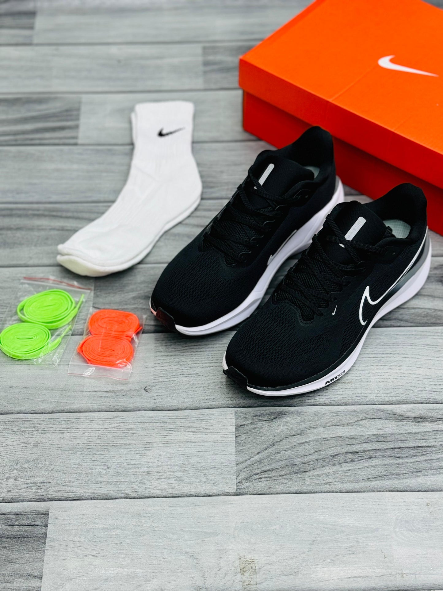 Black Air Zoom Performance Running Shoes – Sleek & Lightweight
