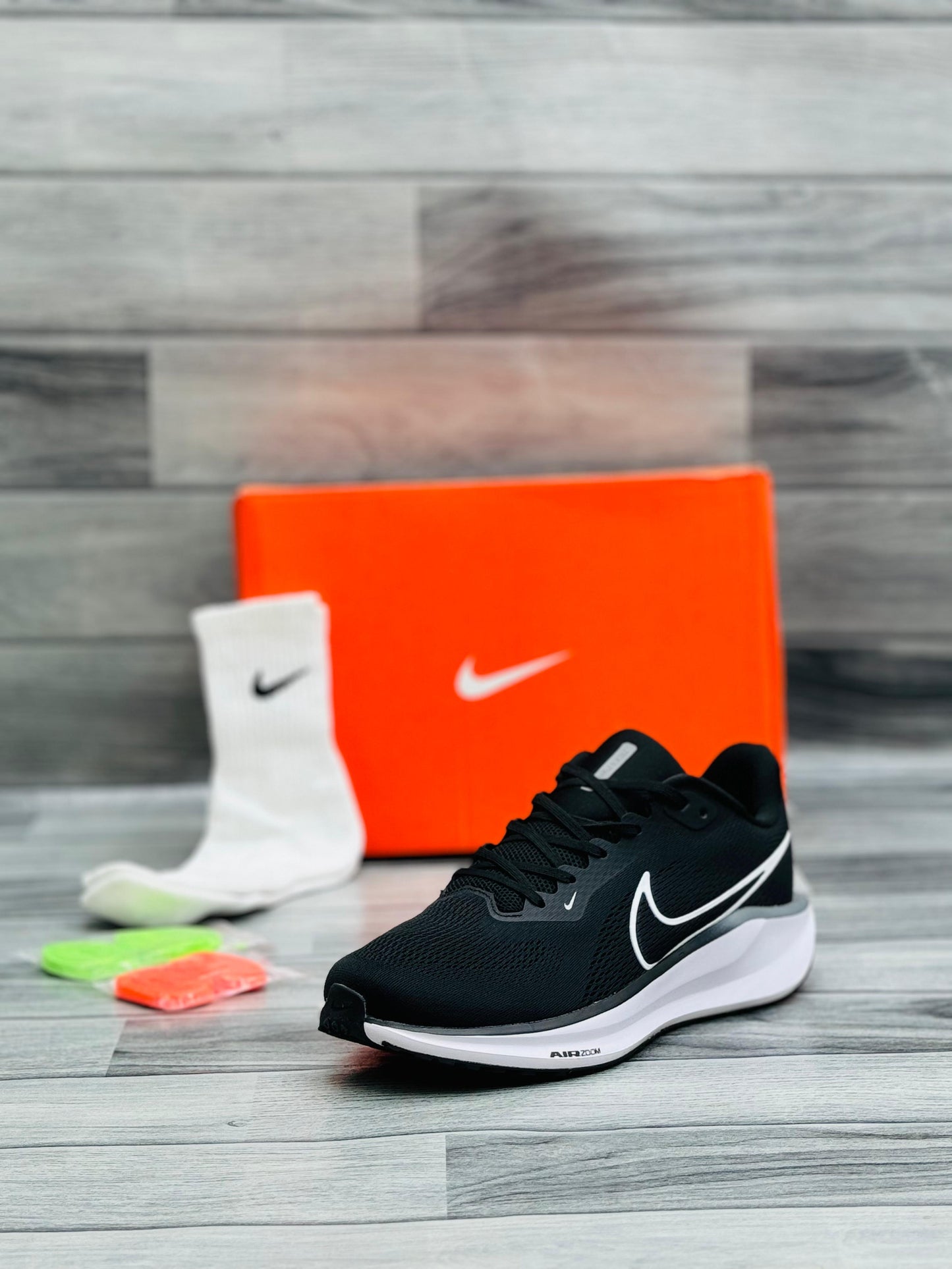 Black Air Zoom Performance Running Shoes – Sleek & Lightweight