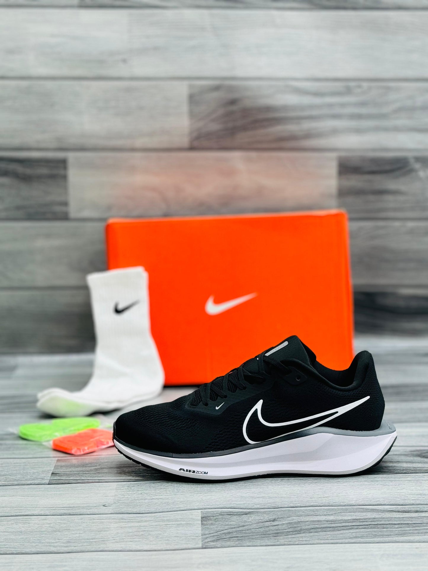 Black Air Zoom Performance Running Shoes – Sleek & Lightweight