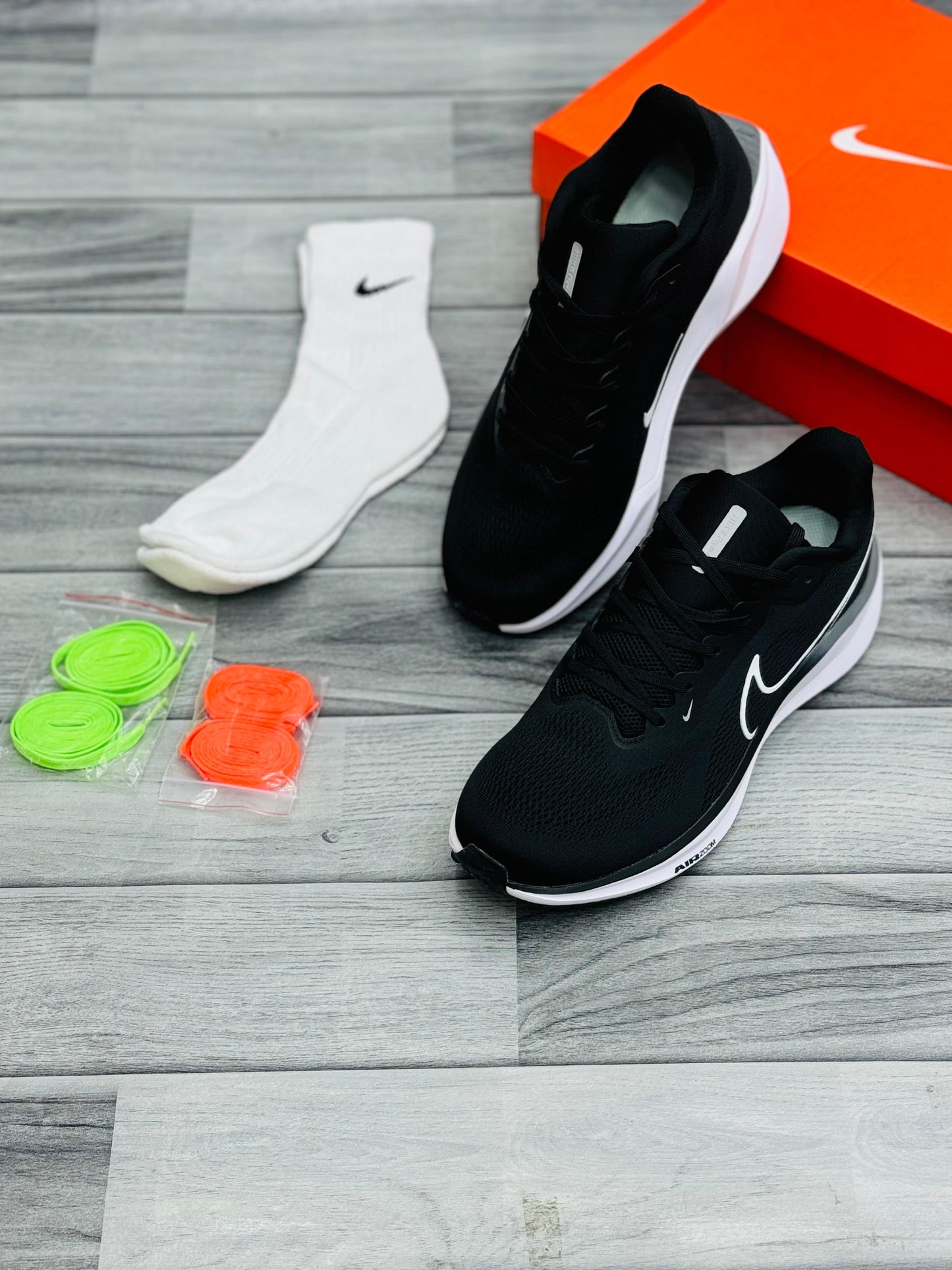 Black Air Zoom Performance Running Shoes – Sleek & Lightweight