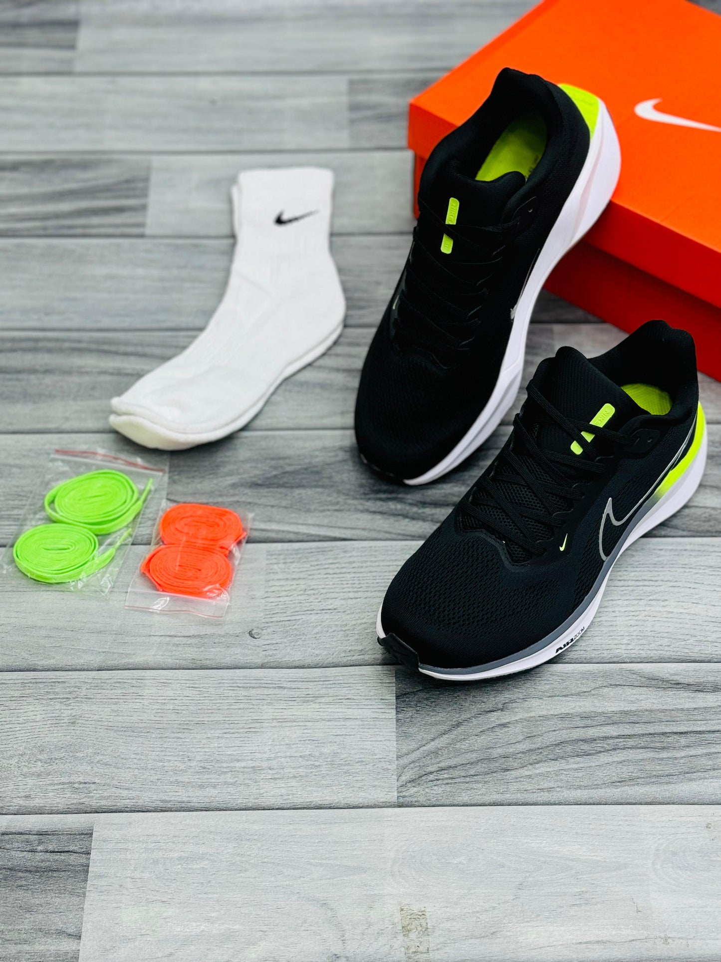 Black Air Zoom Performance Running Shoes – Sleek & Lightweight