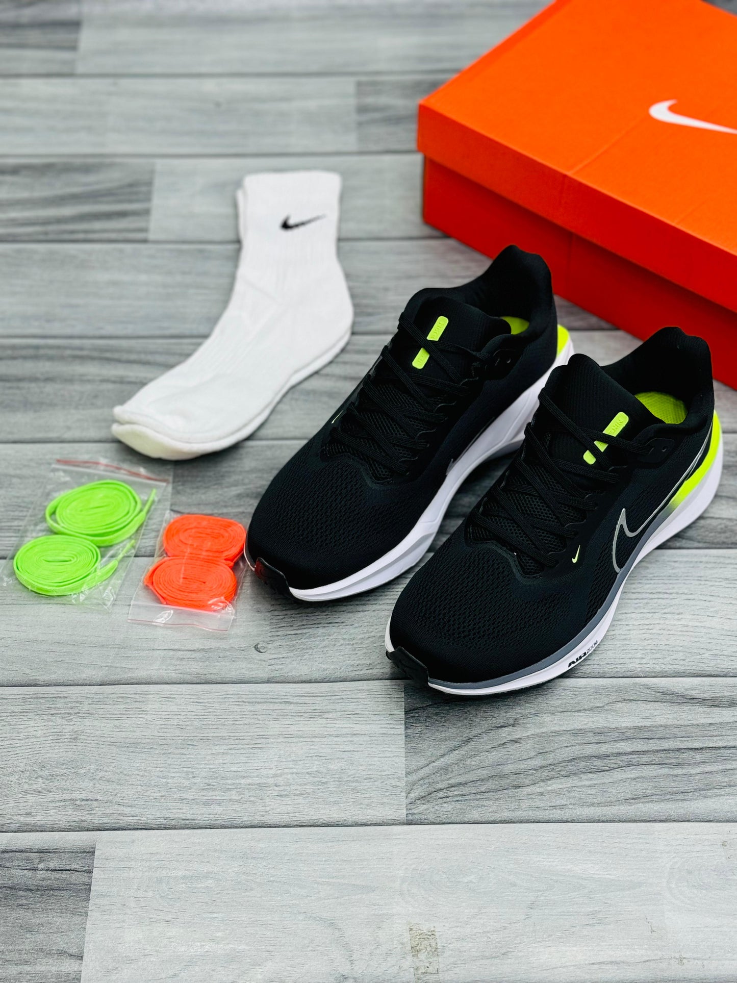 Black Air Zoom Performance Running Shoes – Sleek & Lightweight