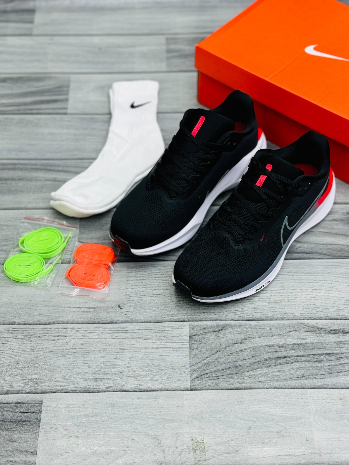 Black Air Zoom Performance Running Shoes – Sleek & Lightweight