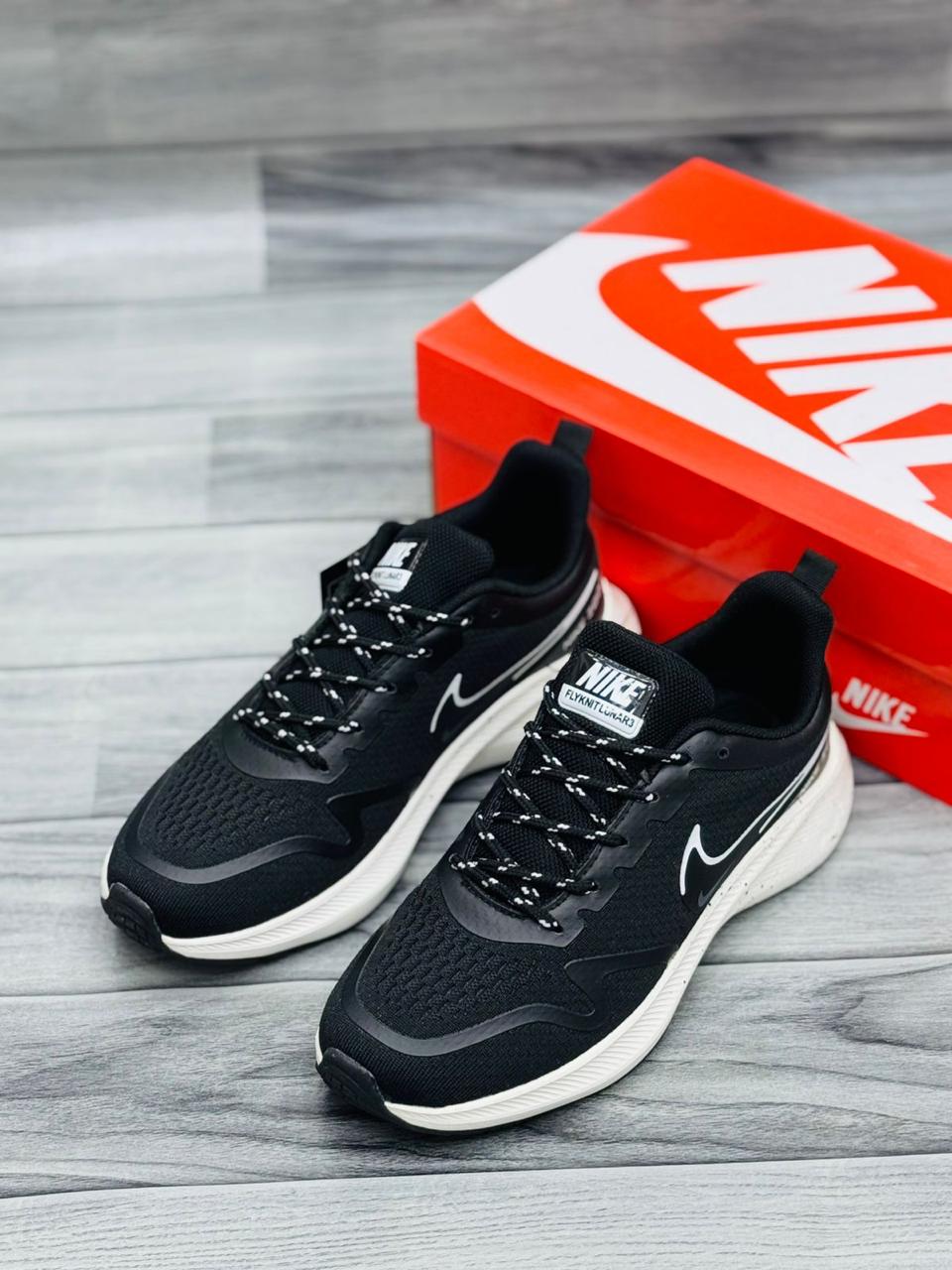Nike Zoom Running Sneakers – Ultimate Comfort & Performance