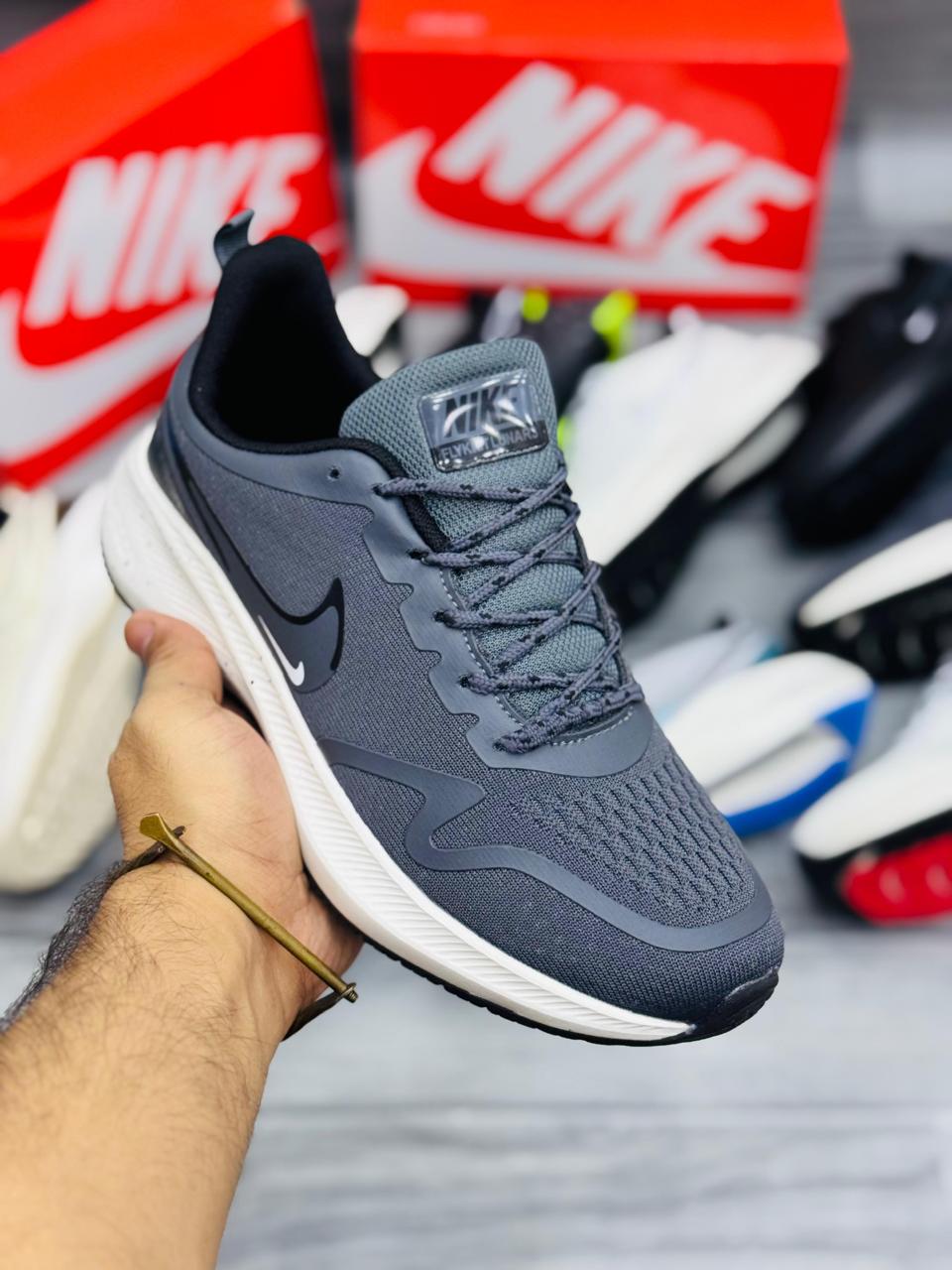 Nike Zoom Running Sneakers – Ultimate Comfort & Performance