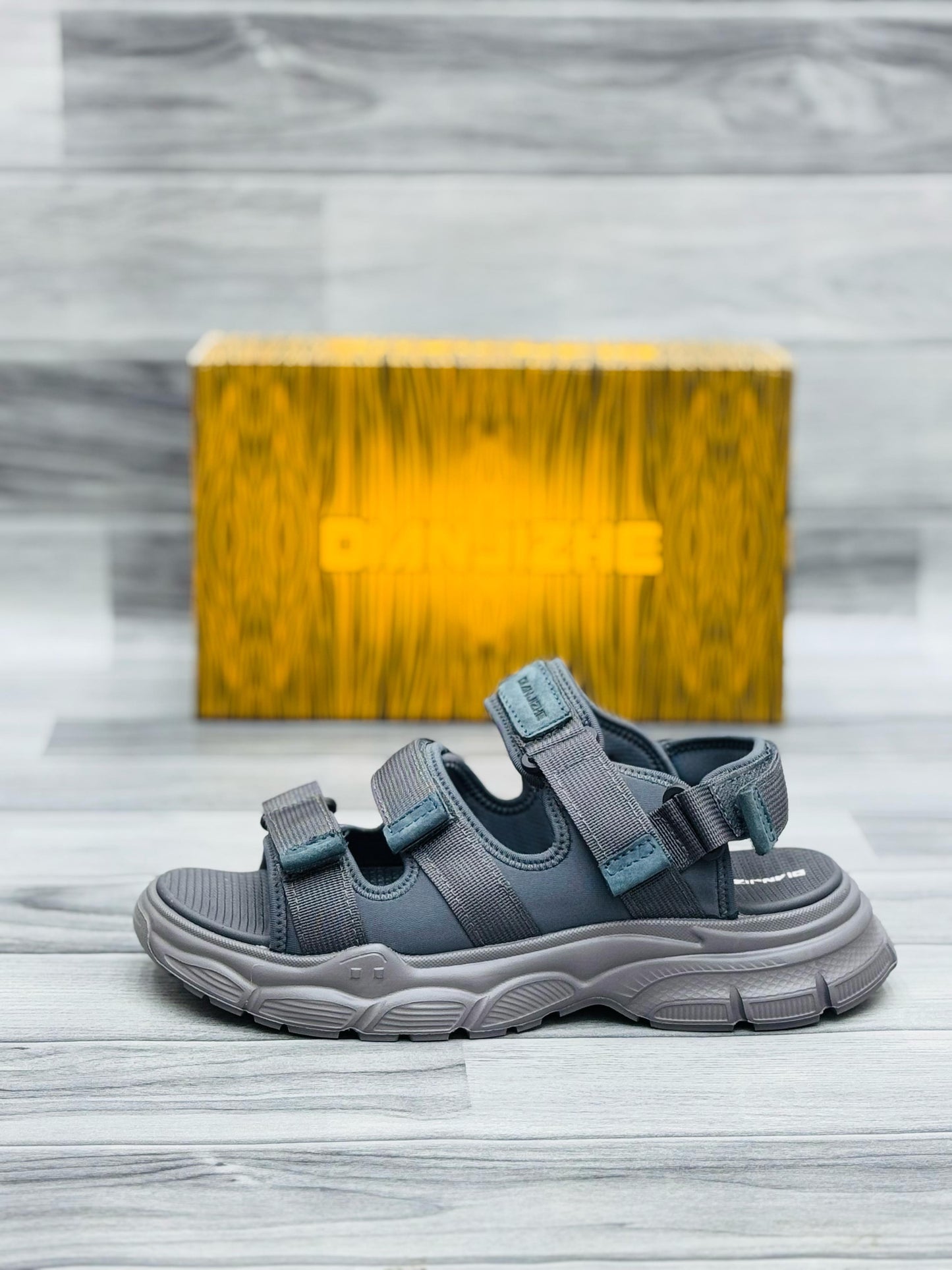 Dianzhe Black Chunky Sandals – Bold, Stylish & Ultra Comfortable