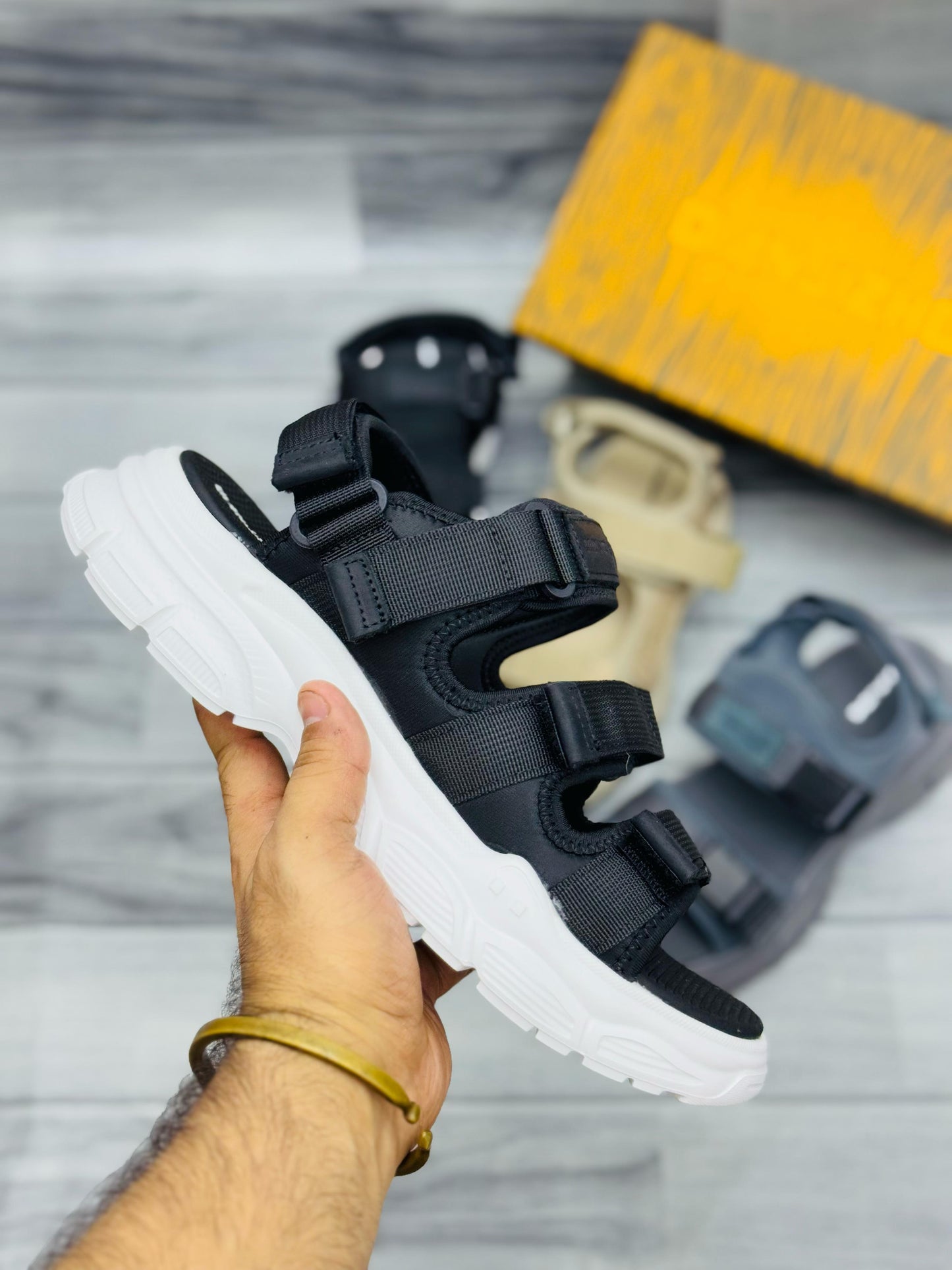 Dianzhe Black Chunky Sandals – Bold, Stylish & Ultra Comfortable