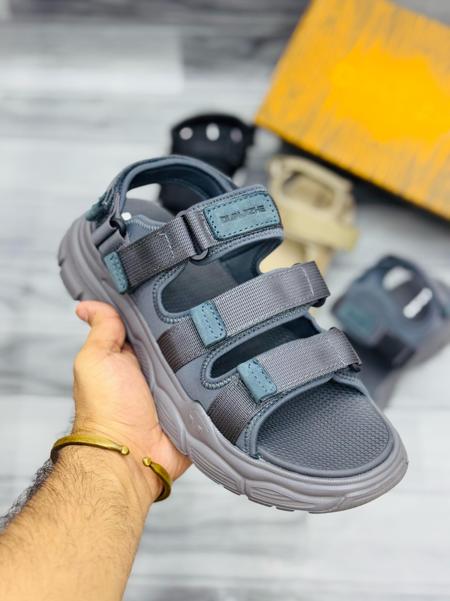 Dianzhe Black Chunky Sandals – Bold, Stylish & Ultra Comfortable