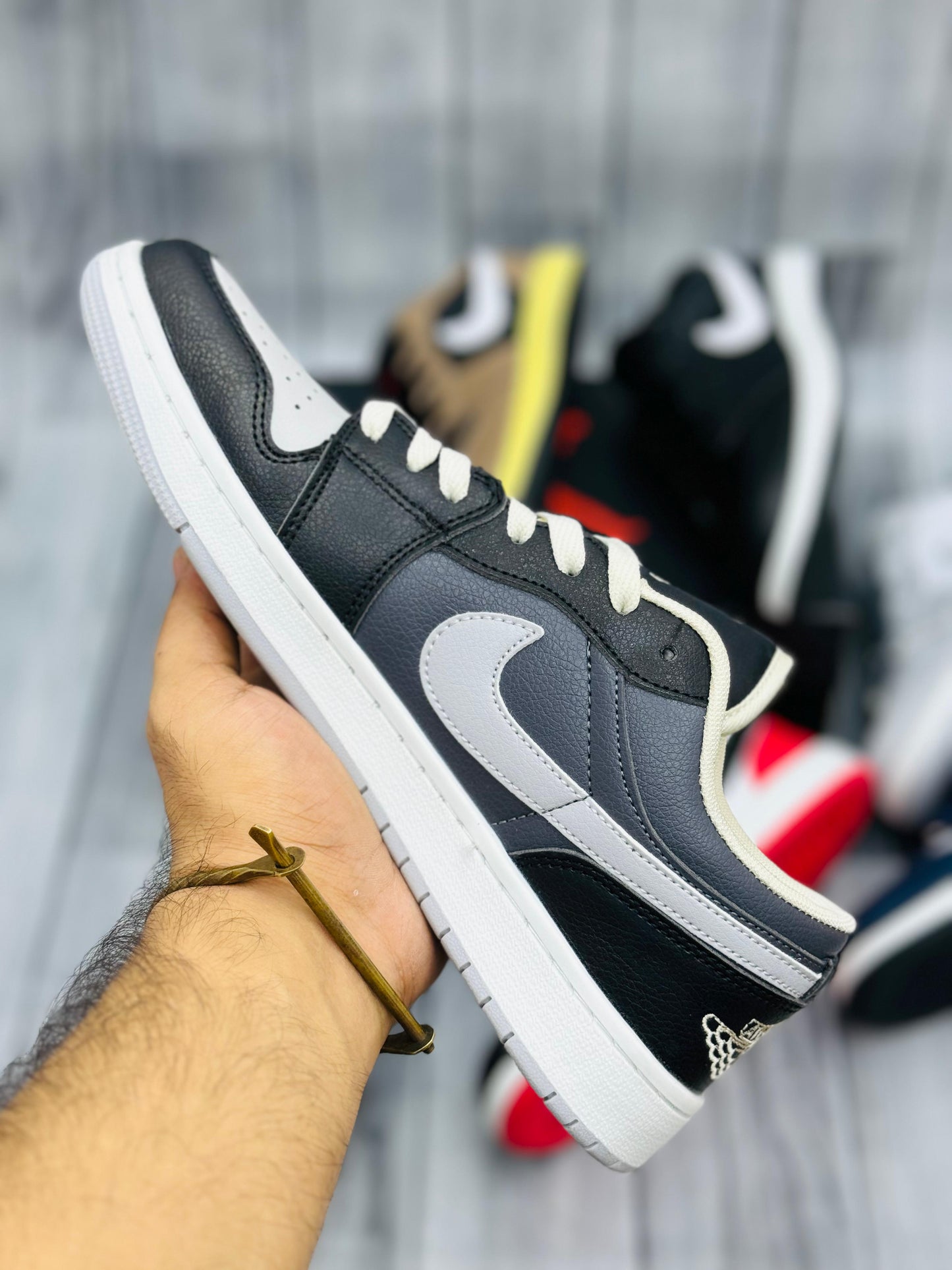 Air Jordan 1 Low Black & White