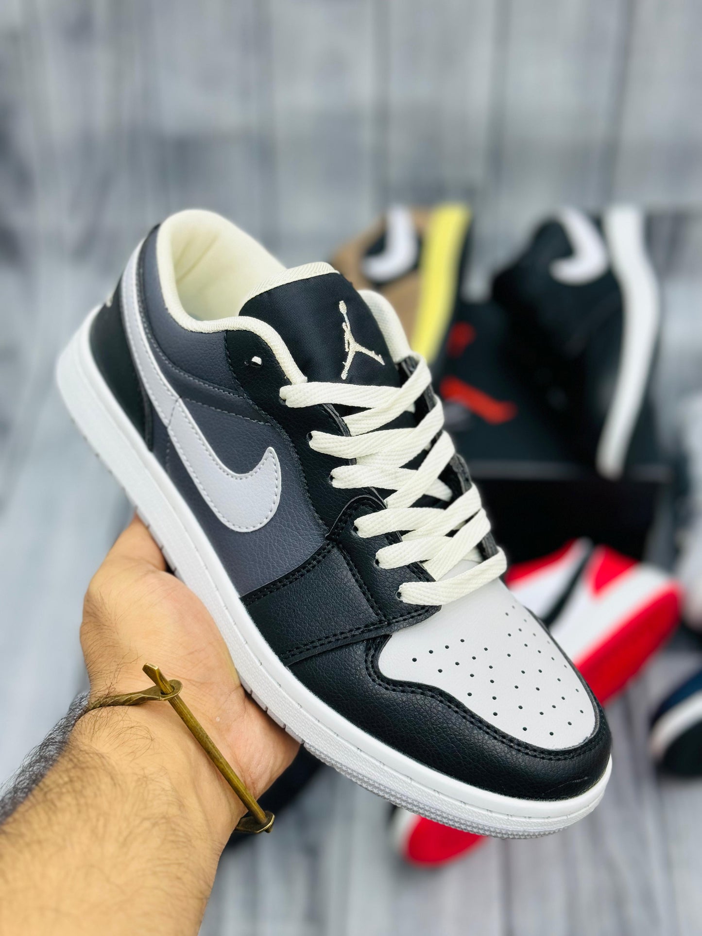 Air Jordan 1 Low Black & White
