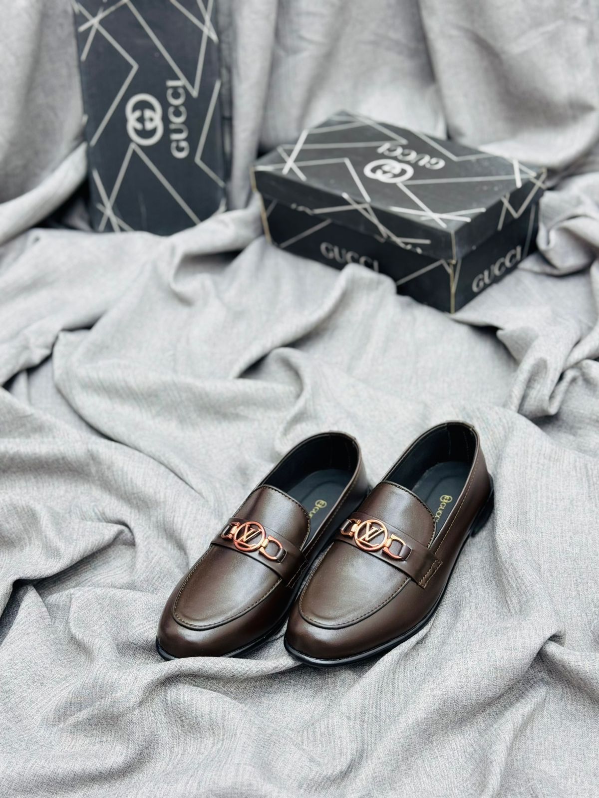 Elegant Brown Leather Loafers with Gold Buckle – Timeless Sophistication
